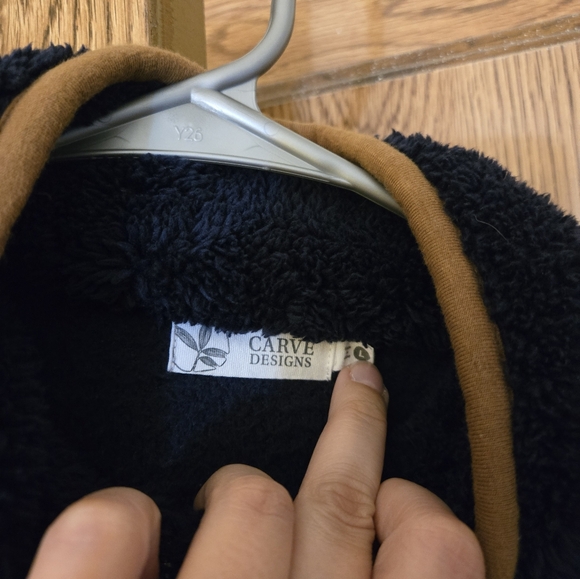 Carve Designs Sherpa Pullover - Picture 5 of 7